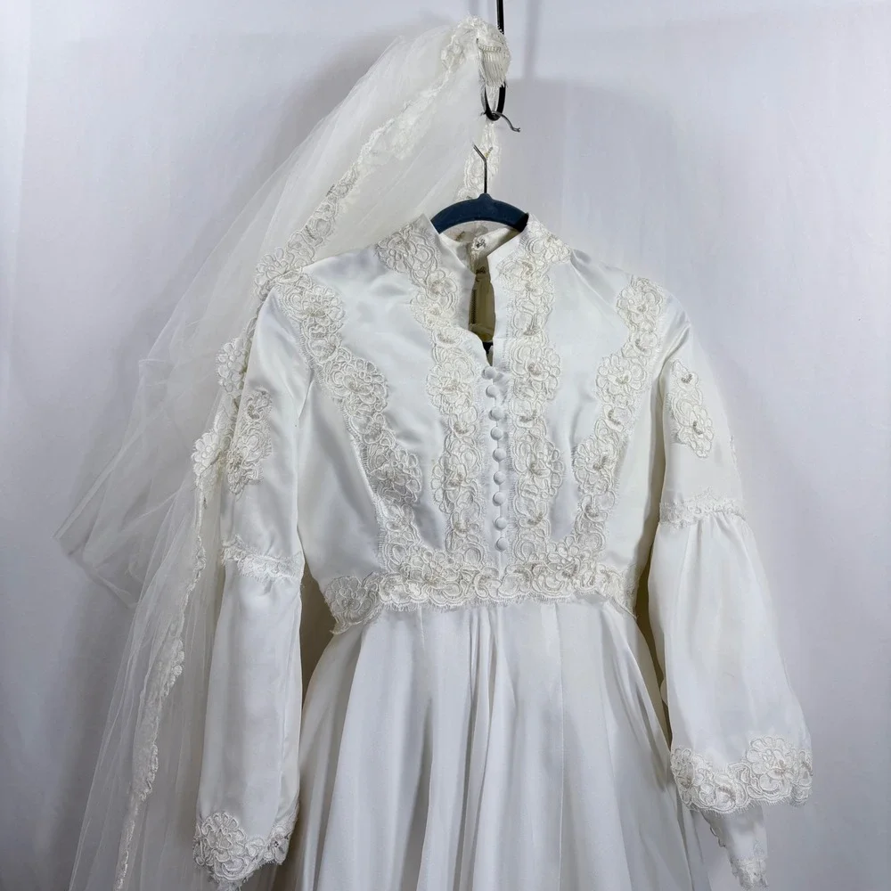 vintage 1970s wedding dress Refashion: 1970-something to Wedding Dress 2014 15.5 Waist Dresses | Vintage 7s Victorian